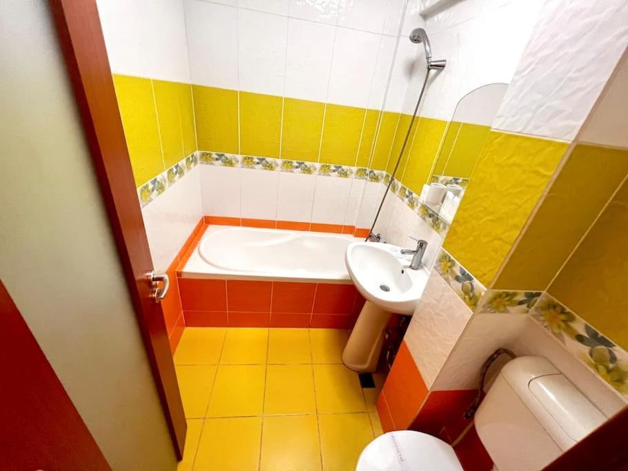 Piata Ovidiu 14 Lowcost Constanţa Extérieur photo